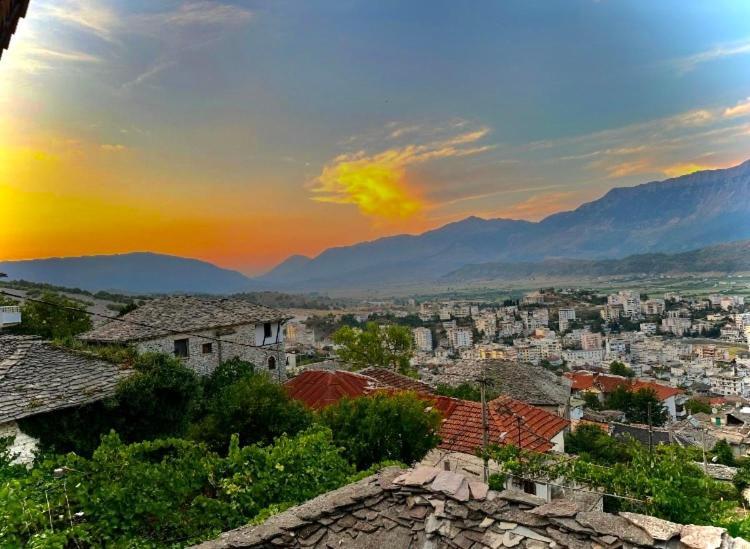 Villa Zeko Gjirokaster Ngoại thất bức ảnh